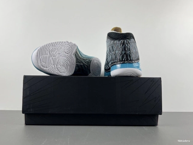 Reps TBK 23 Jordan UNC 318376-041 0726
